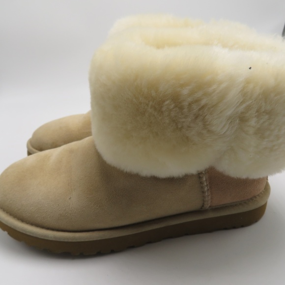 UGG Bailey Button II size: 6 - Picture 5 of 7